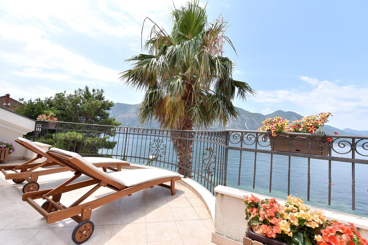 Maniva Penthouse By The Sea Apartamento Kotor Exterior foto