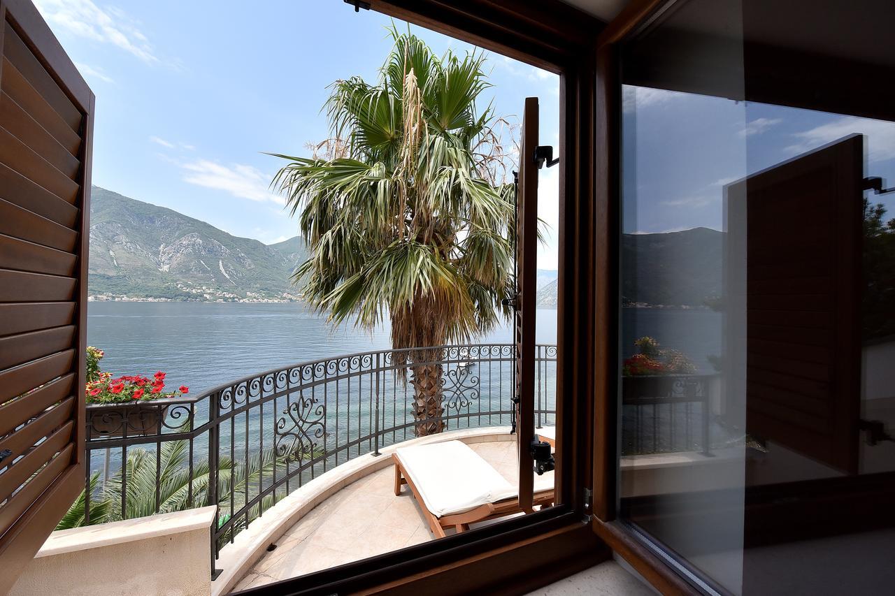 Maniva Penthouse By The Sea Apartamento Kotor Exterior foto