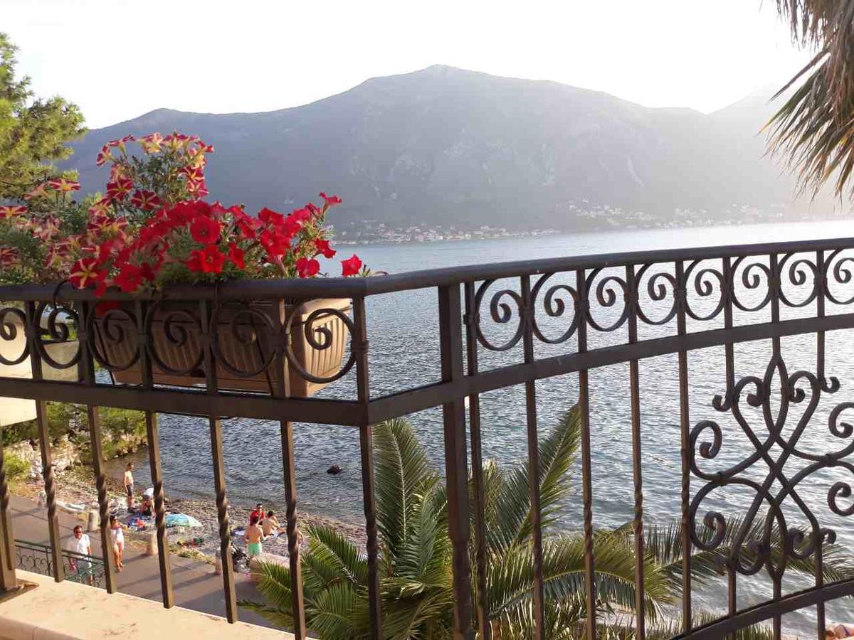 Maniva Penthouse By The Sea Apartamento Kotor Exterior foto